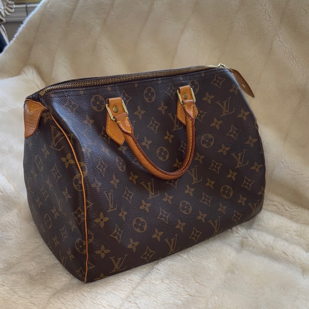 Authentic Louis Vuitton Speedy Bag 25